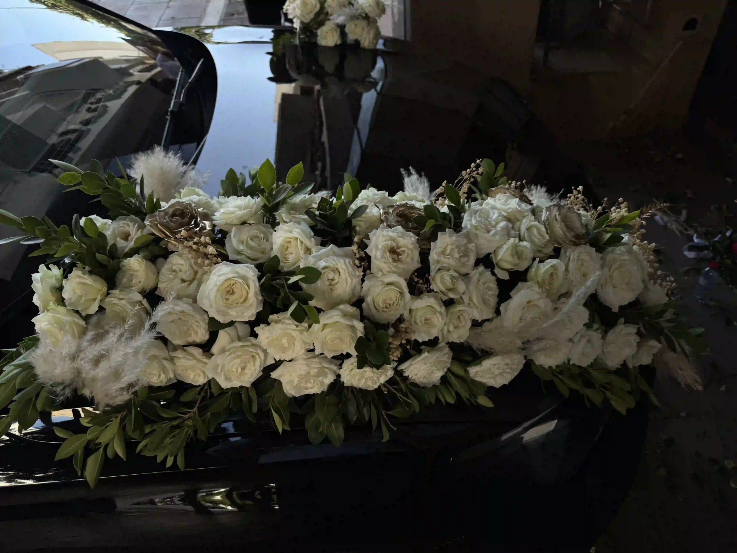 Décoration Voiture de Mariage - Prestige Blanc & Pampa