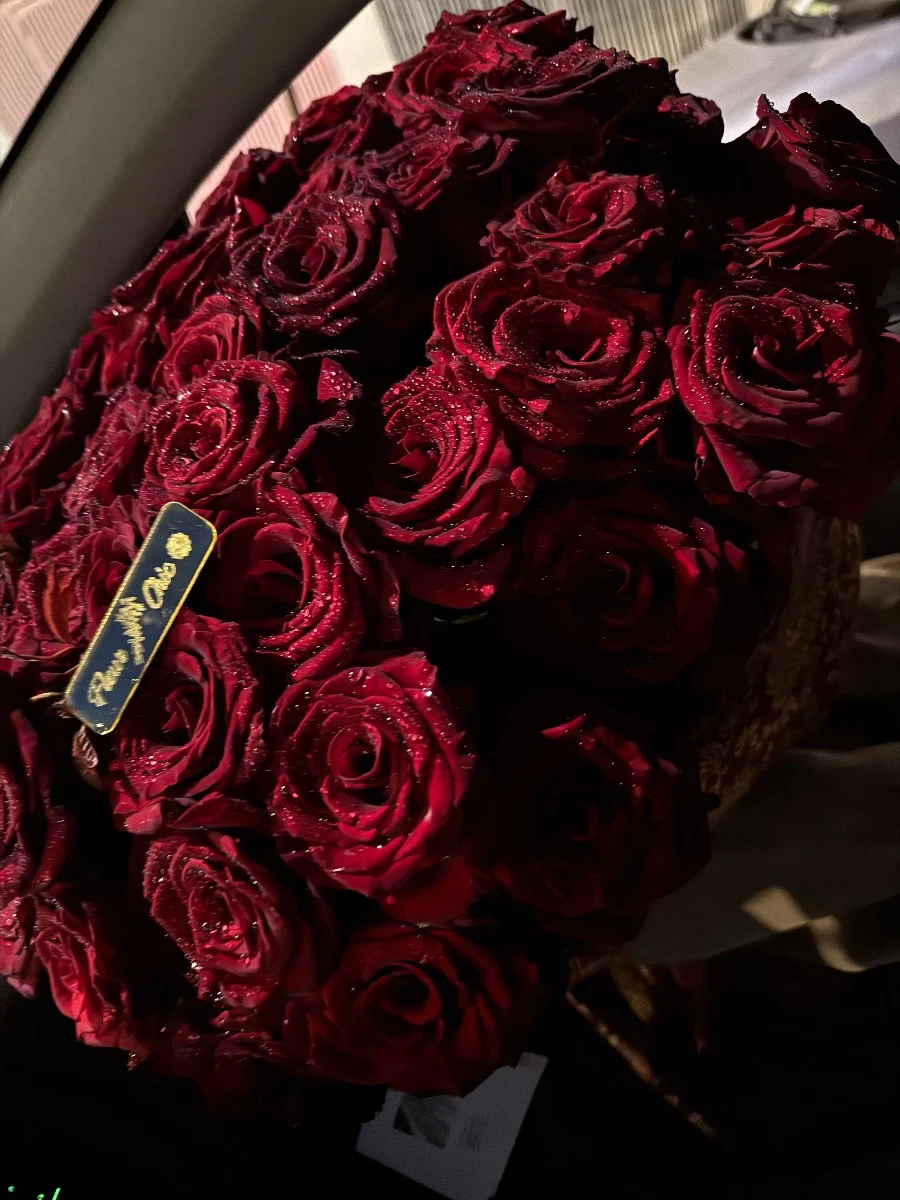 Bouquet de roses rouges premium, élégant et raffiné