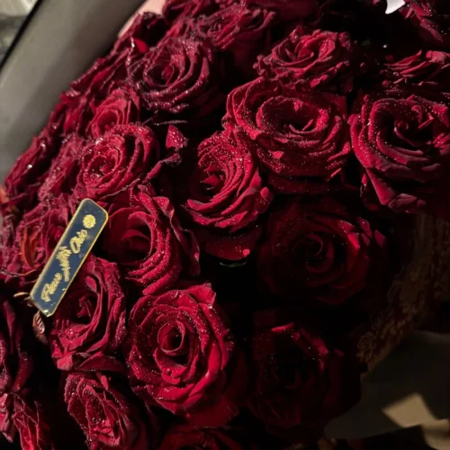 Bouquet de roses rouges premium, élégant et raffiné